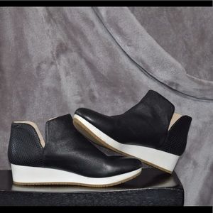 Dr Scholl’s Black Leather Booties